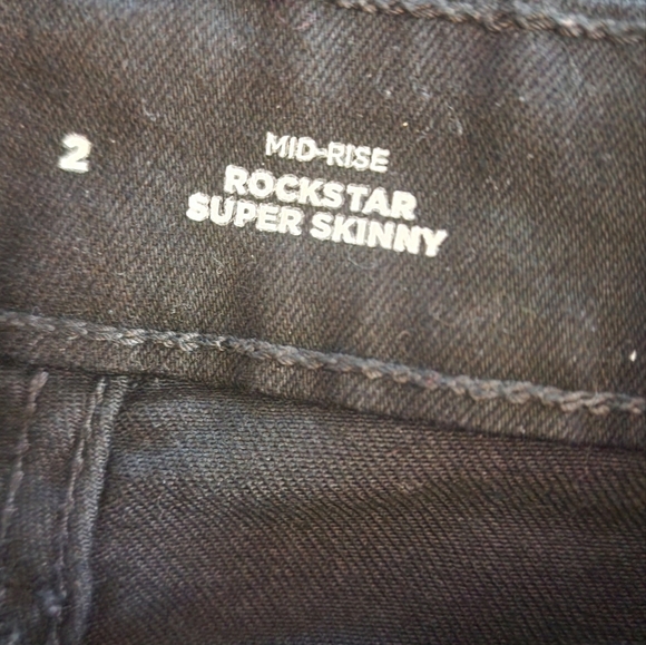 Old Navy Rockstar Mid Rise Super Skinny Jeans Pants - Picture 11 of 13